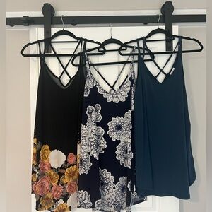 LuLaRoe Set of 3 Women's Tank Tops